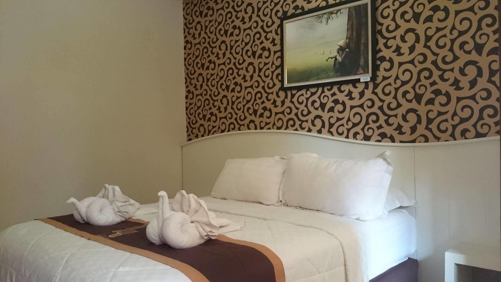 Kabana Hotel Матарам Екстер'єр фото