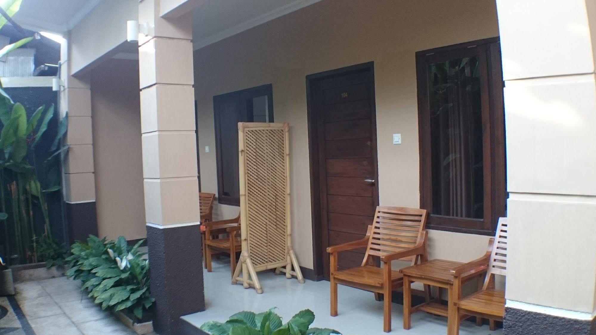 Kabana Hotel Матарам Екстер'єр фото